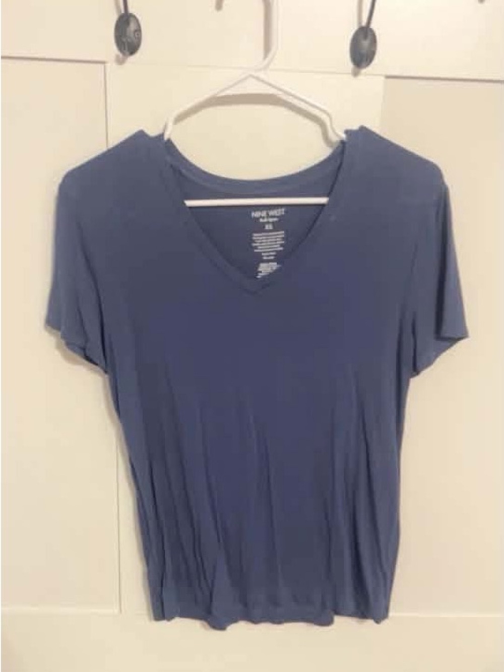 Nine West Women's Slate Blue V-Neck Short Sleeve Tee